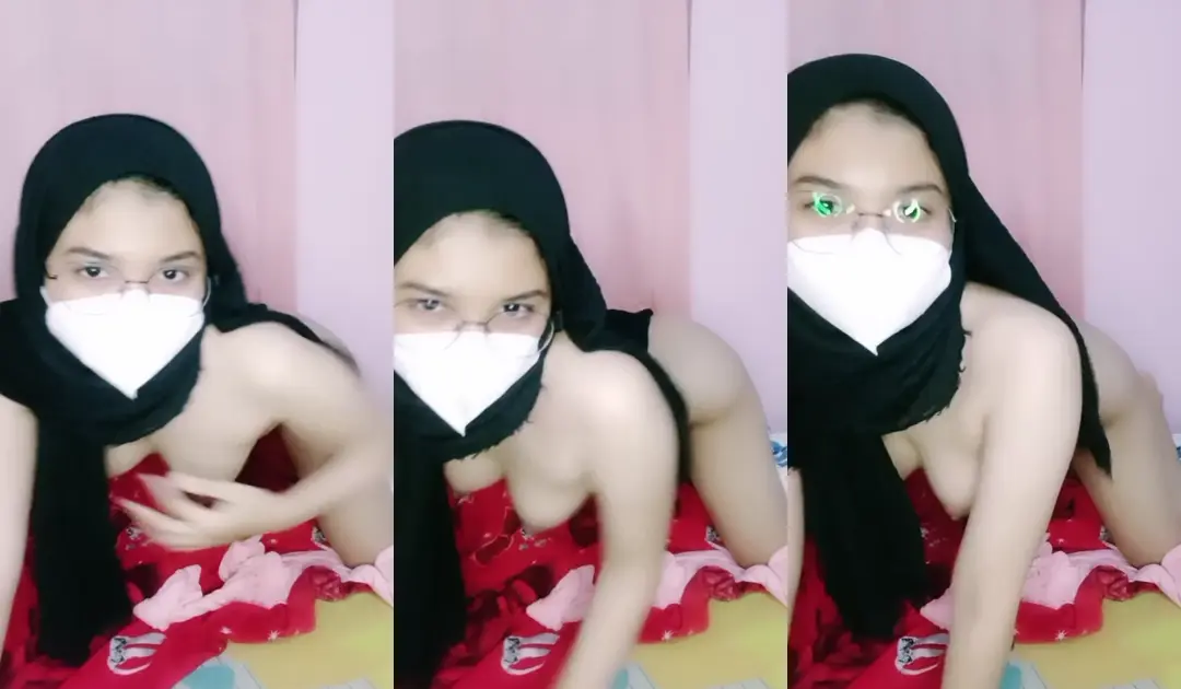 Nonton Bokep Indo Cewe Hijab Live Colmek di Rumah