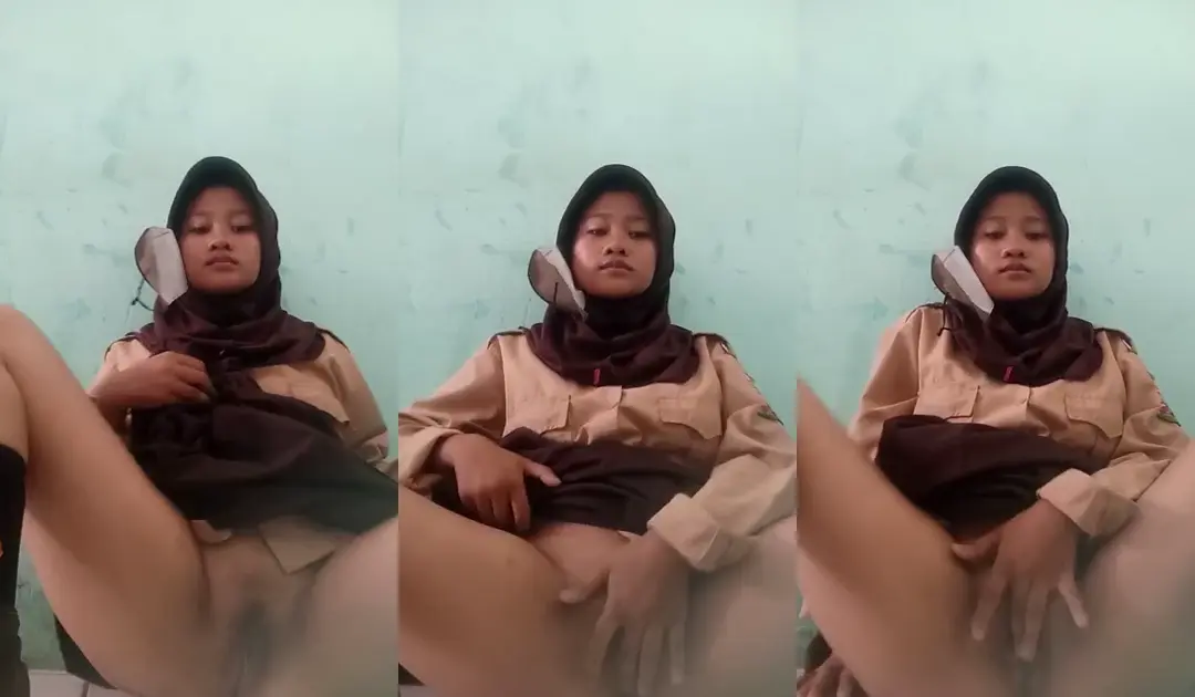 Nonton Bokep Indo Siswi SMP Pramuka Colmek di Sekolah